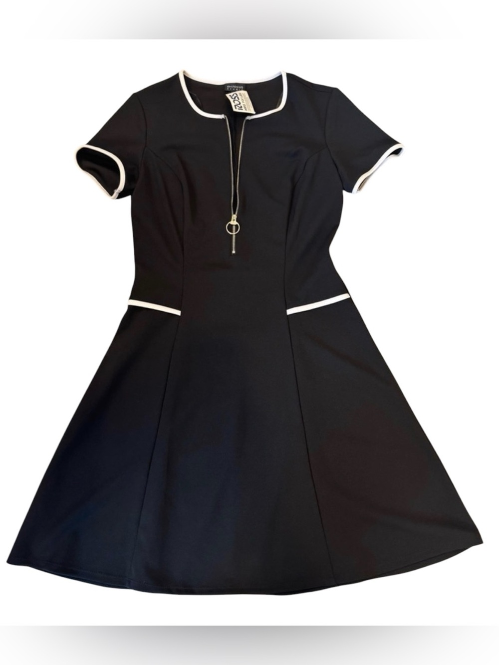En Focus Studio Black Fit & Flare Dress with White Trim | Zip Front | Size 8